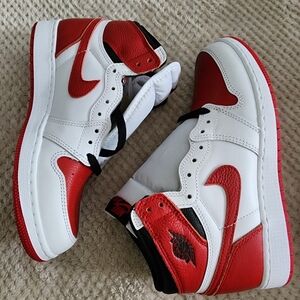 Air jordan 1 retro high heritage